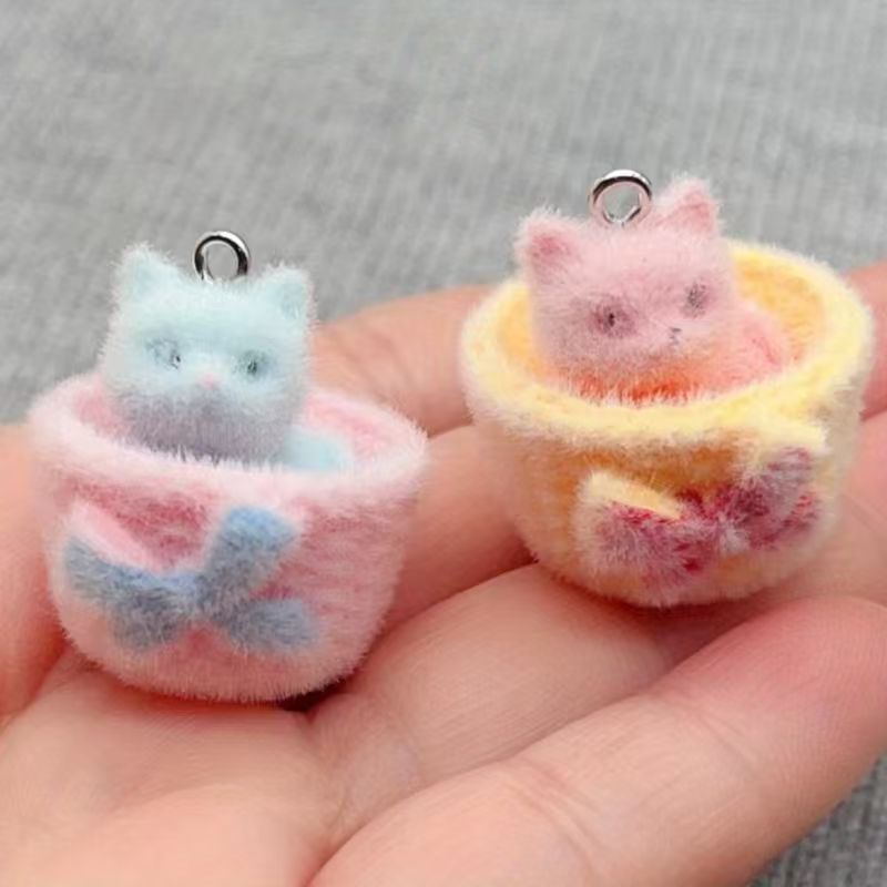 Earrings - 4pcs 3D plush resin cat pendant,