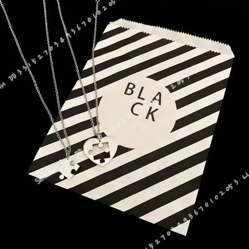 2Pcs Set Simple Puzzle Heart M - Magnetic Couple Matching Necklaces ulasan dan harga