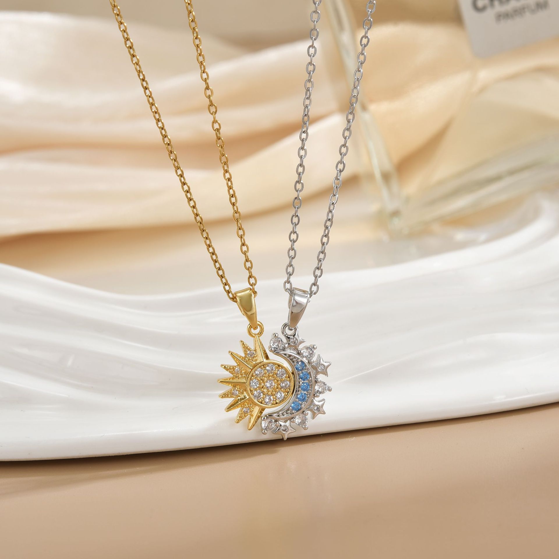 Couples Magnetic Necklaces Sun - Magnetic Couple Matching Necklaces ulasan dan harga