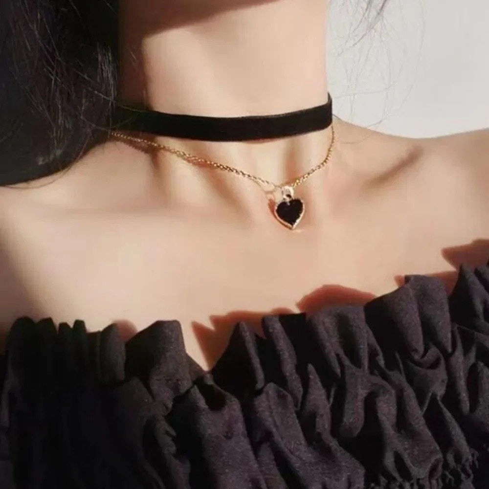 Multi Layer Black Peach Heart  - Layered Pendant Necklace Aesthetic ulasan dan harga