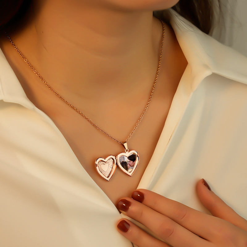 Personalized Locket Necklace C - Heart Locket Necklace Photo ulasan dan harga