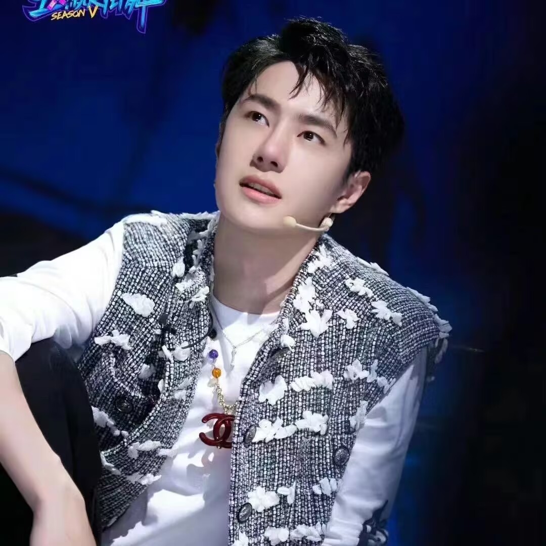 Upgraded version! Wang Yibo's  - Anime Pendant Necklace ulasan dan harga