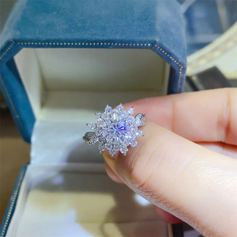 Luxury white gold solid platin - Moissanite Engagement Ring 1 Carat ulasan dan harga