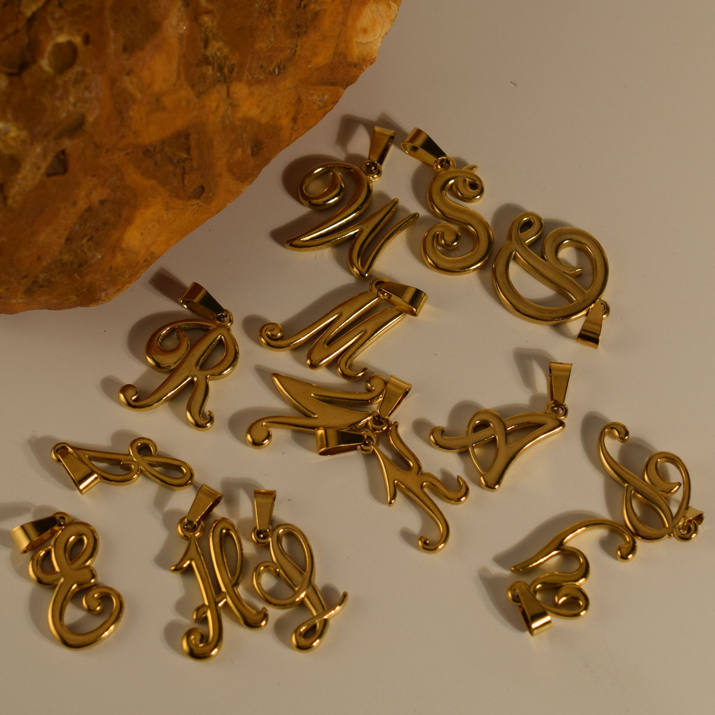 18k Gold Stainless Steel Vinta - Initial Letter Necklace 18K Gold ulasan dan harga