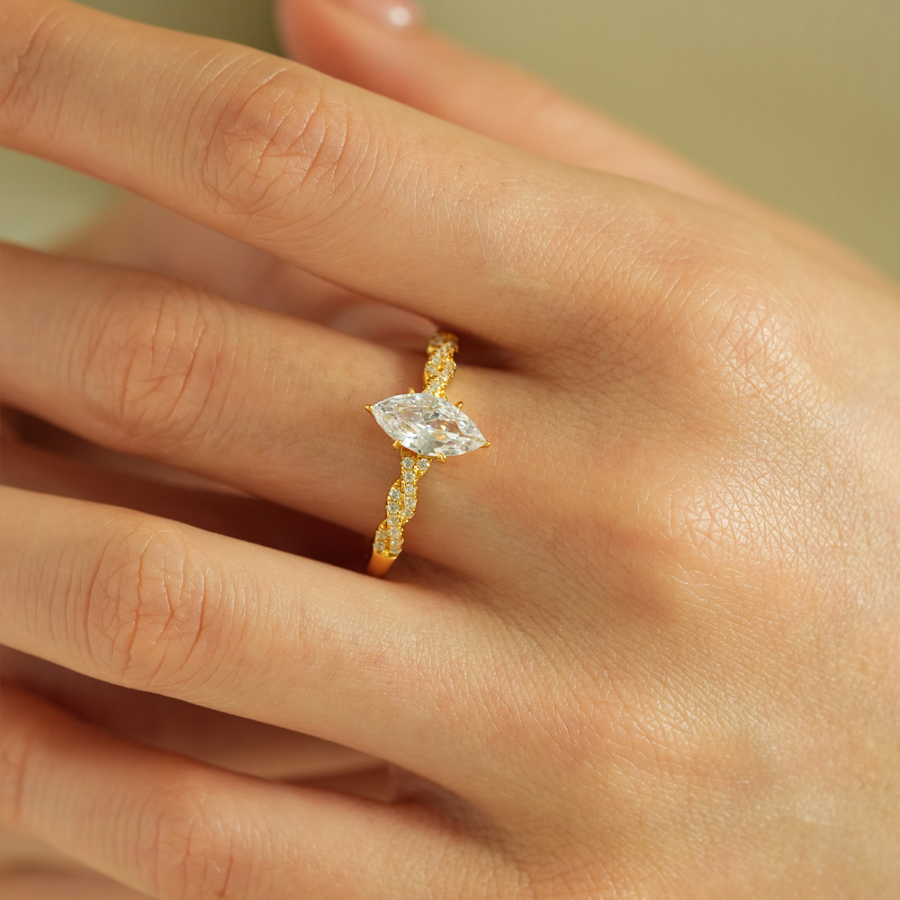 Lumira 100% 18K Gold Marquise  - Moissanite Engagement Ring 1 Carat ulasan dan harga